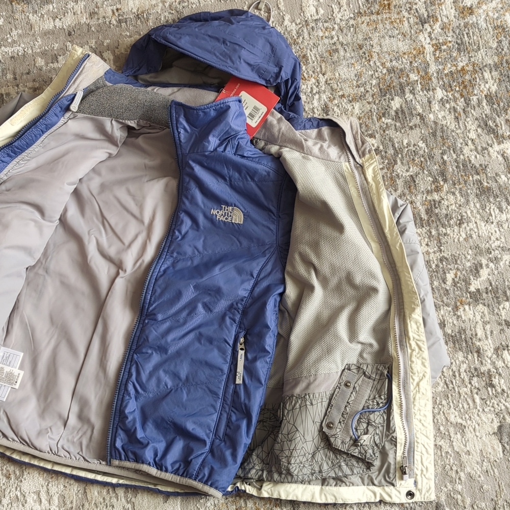 North Face women's 3-in-1 jacket sz small - Picture 5 of 10
